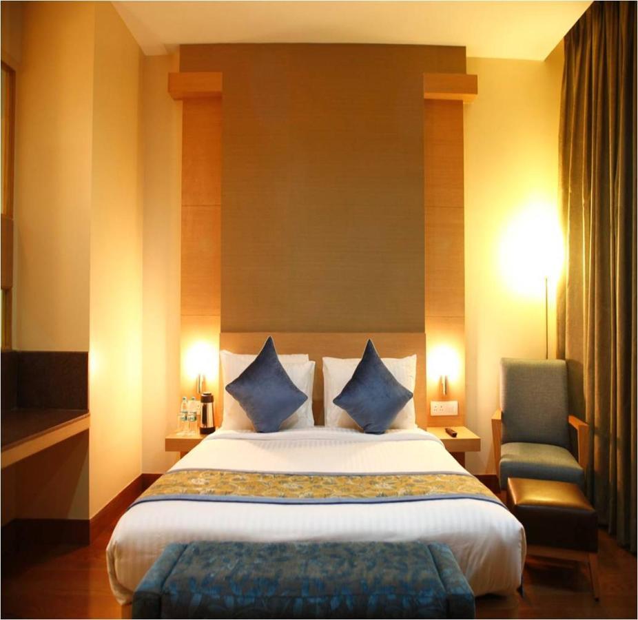Sk Klyde Grand Delhi Ncr Hotel Exterior photo